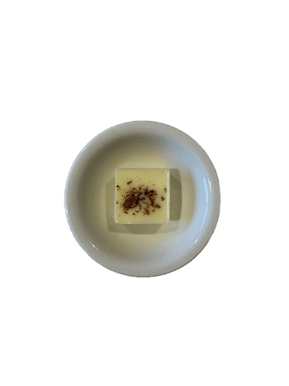 Spiced Orange Soy Wax Melts with festive notes of orange, cinnamon, clove, and dried botanicals, perfect for Christmas aromatherapy.